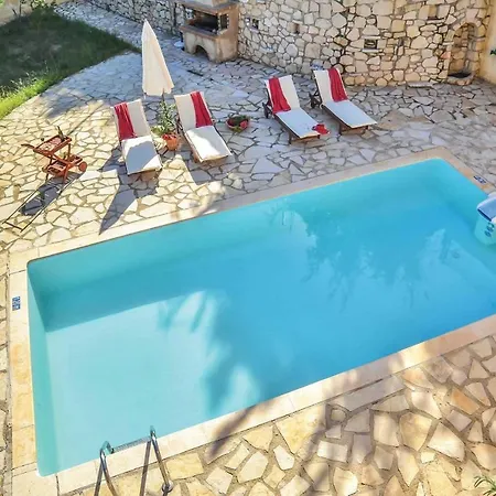 Eleni Vassilikos Zakynthos