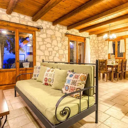 Eleni Vassilikos Zakynthos